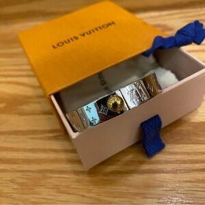 22. LV Bracelet